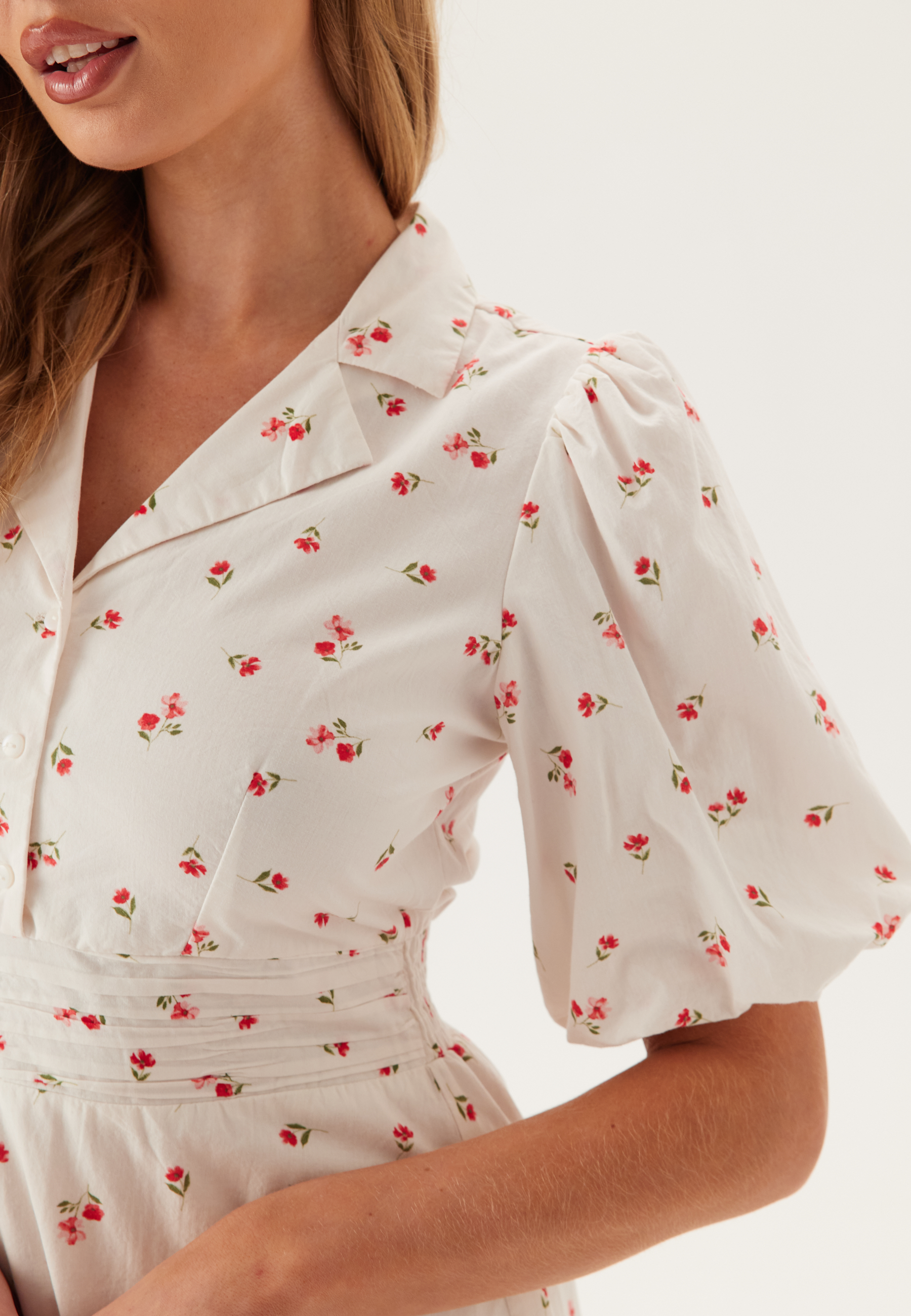 Vicille Ann V-neck 2/4 SHORT D 4