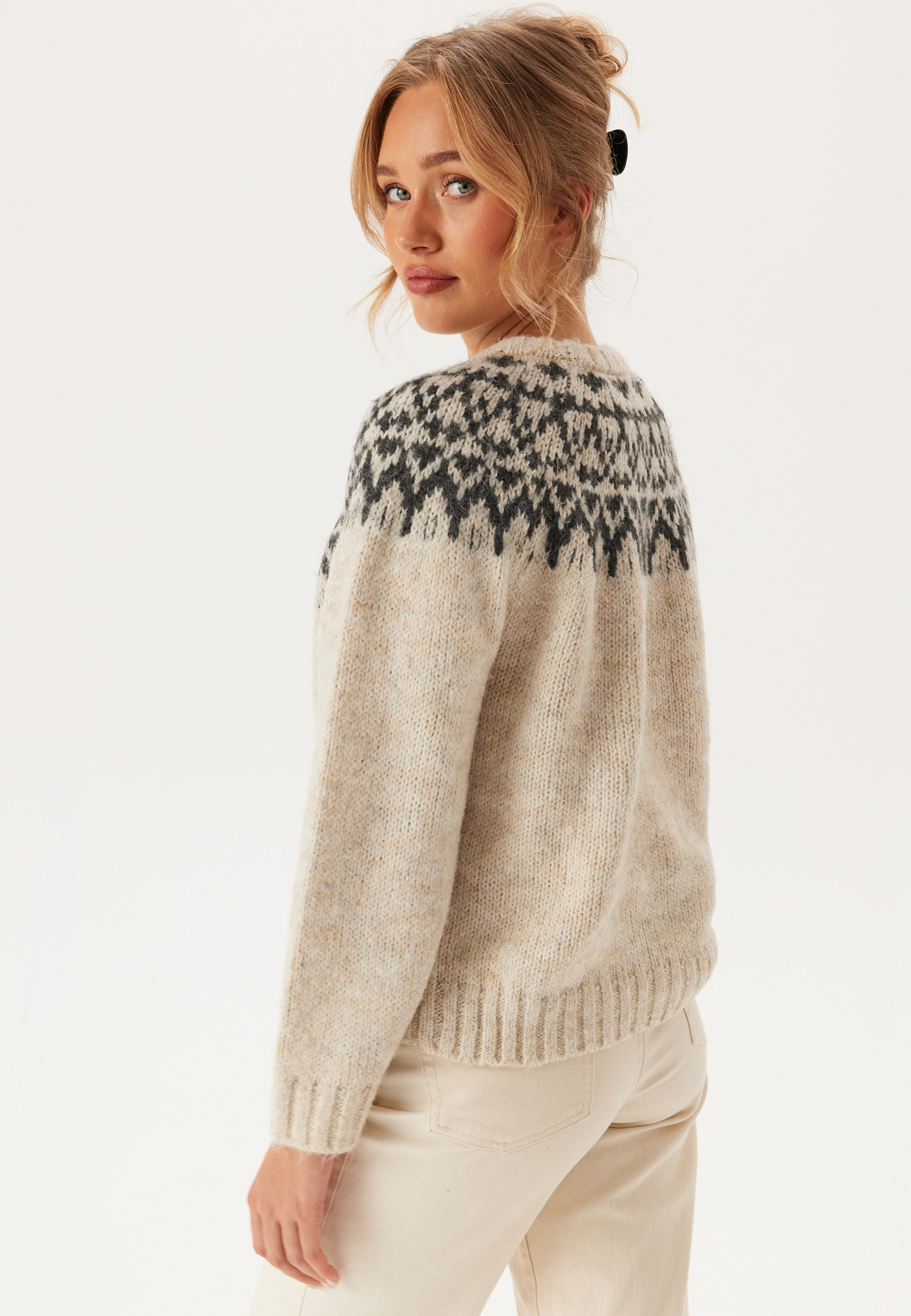 Viejla O-neck L/S JACQUARD KNI 2