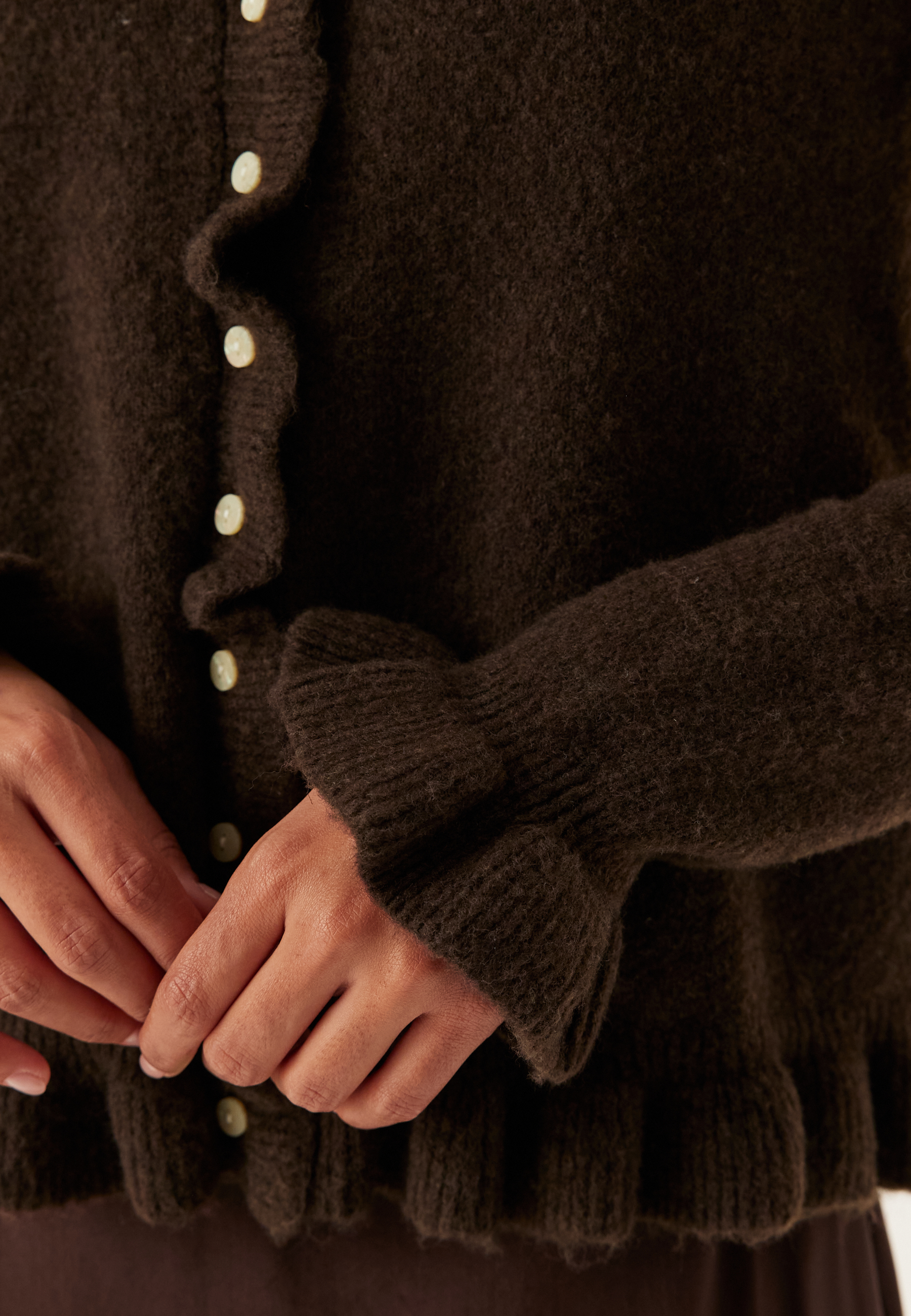 Vijacia O-neck L/S FRILL KNIT 4
