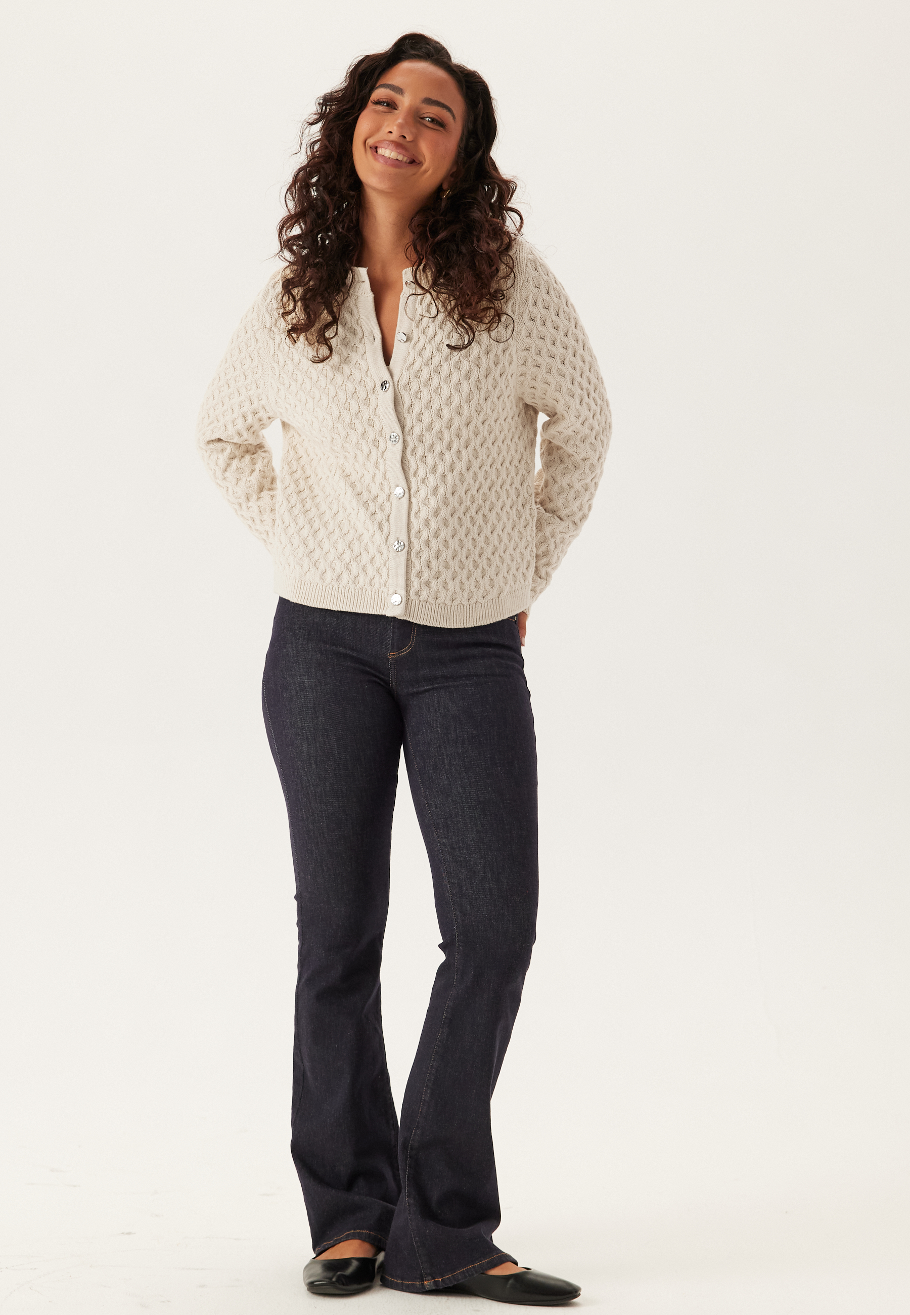 Vikali L/S O-NECK KNIT BUTTON 2