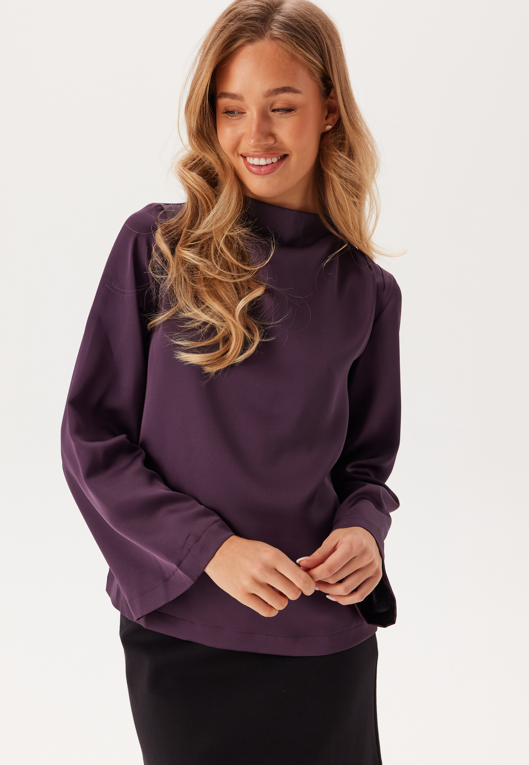 Vilutto High Neck Top