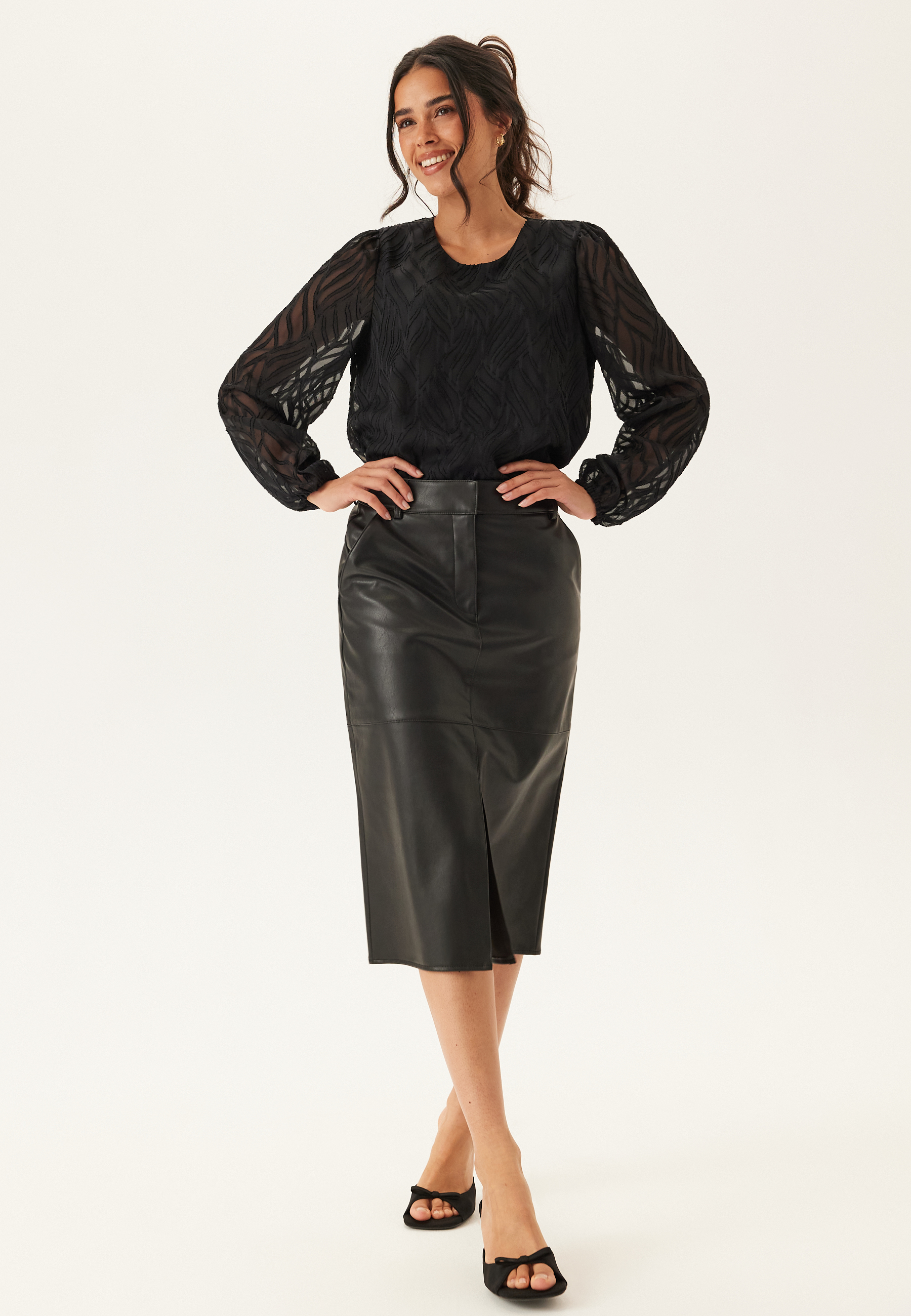 Vimika O-neck L/S Top 3