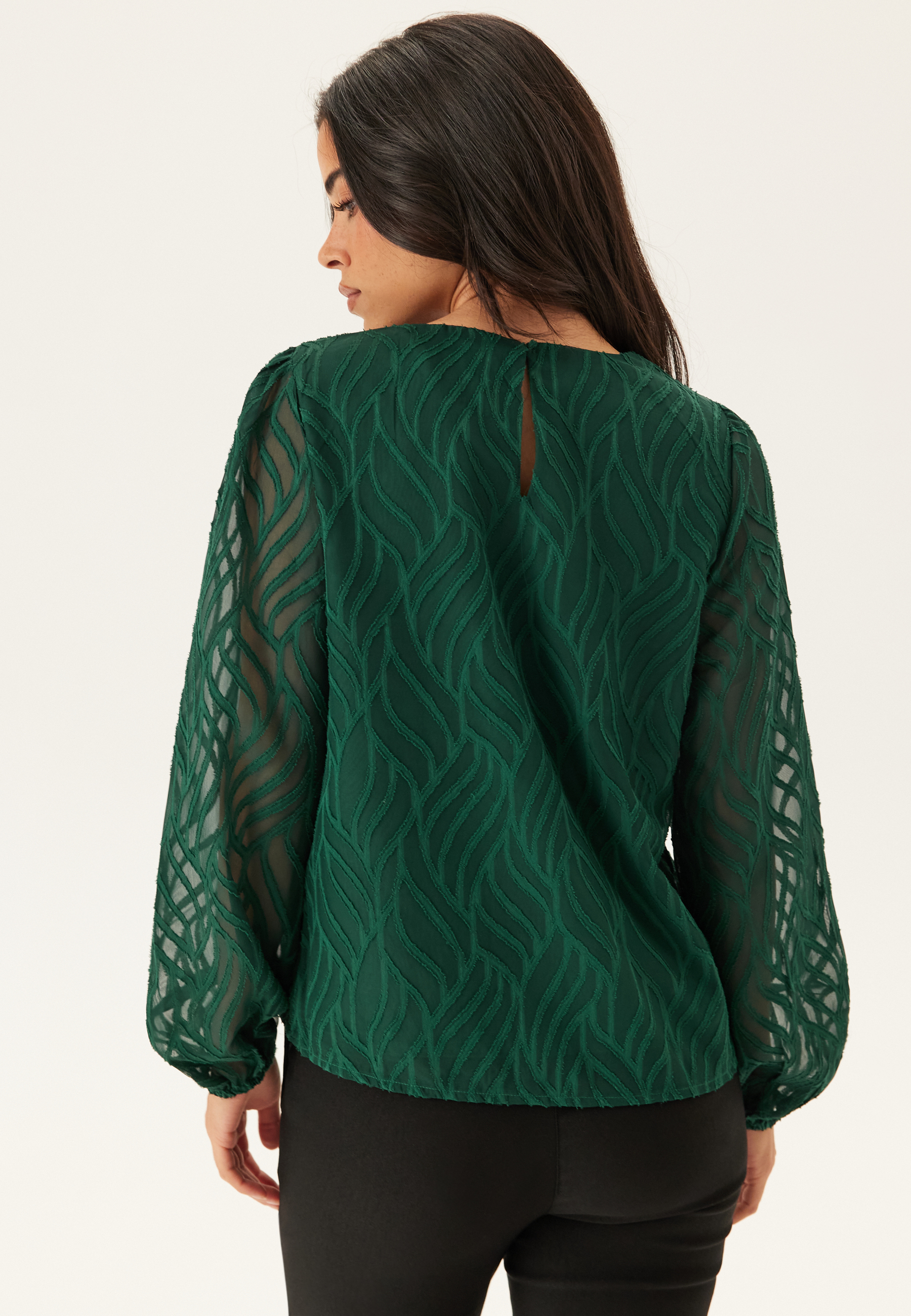 Vimika O-neck L/S Top 2