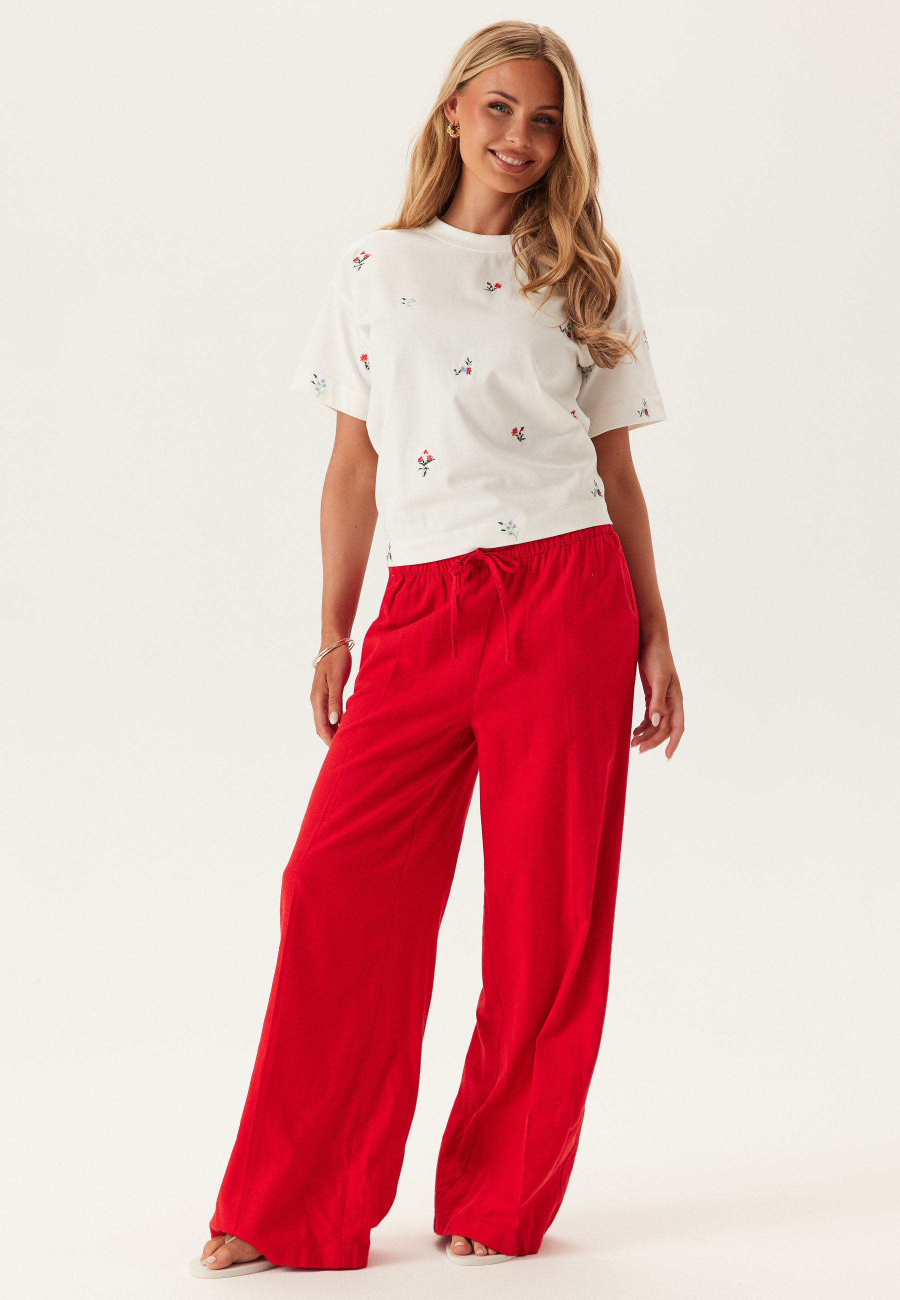 Vimonie Flower Emb S/S O-NECK 3
