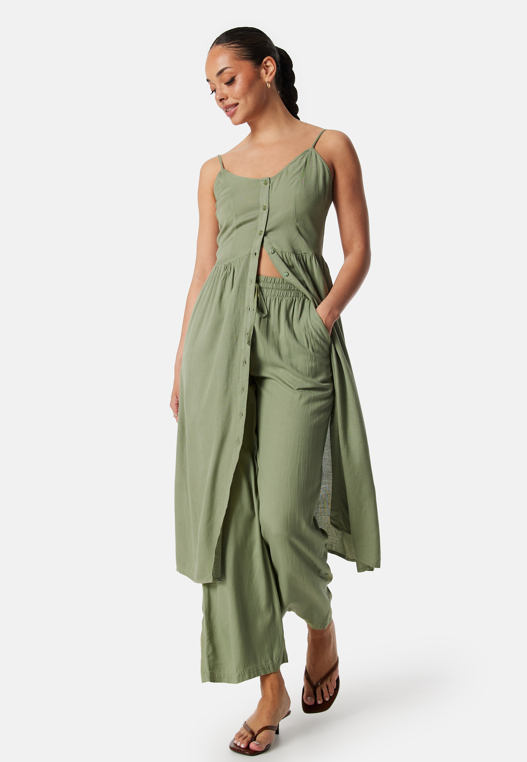 Vipricil strap button dress 2